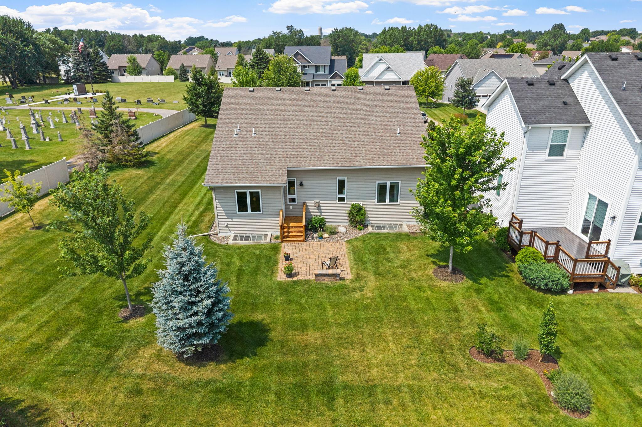 17-web-or-mls-12096 Malisa Ct-17.jpg