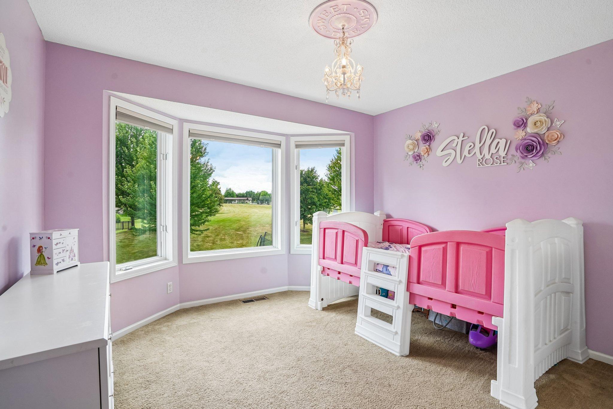 40-web-or-mls-Woodview Ct SE-S2307-040.jpg