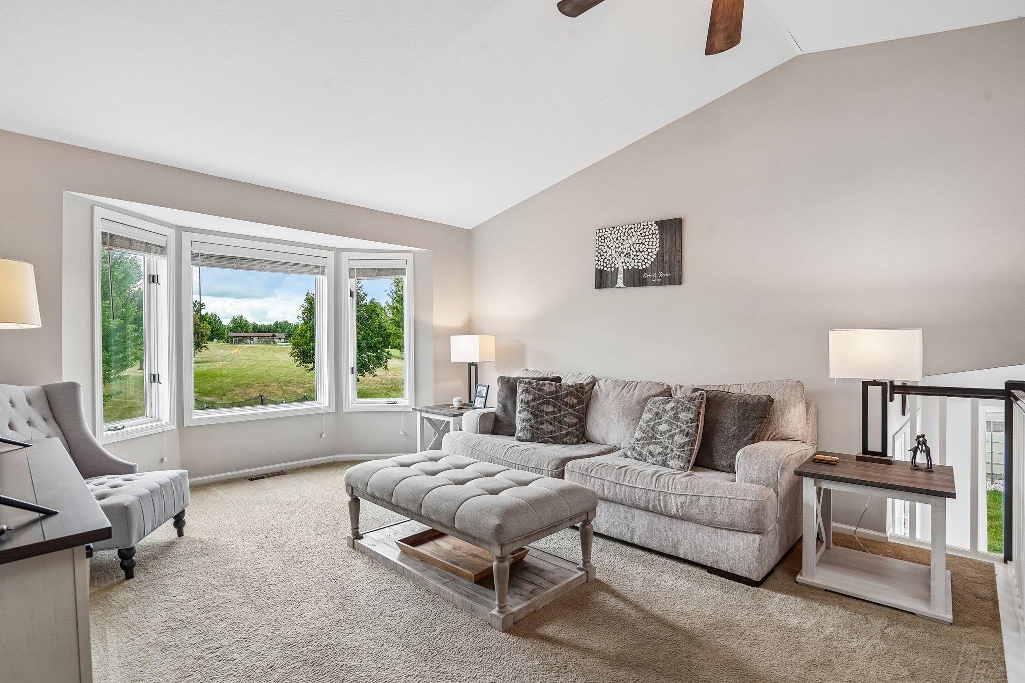 30-web-or-mls-Woodview Ct SE-S2307-030.jpg