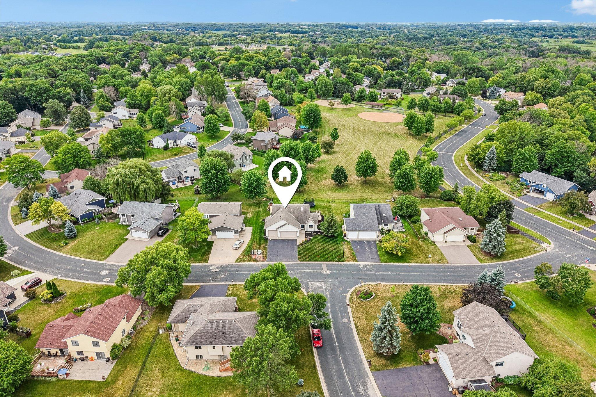69-web-or-mls-Woodview Ct SE-S2307-069.jpg