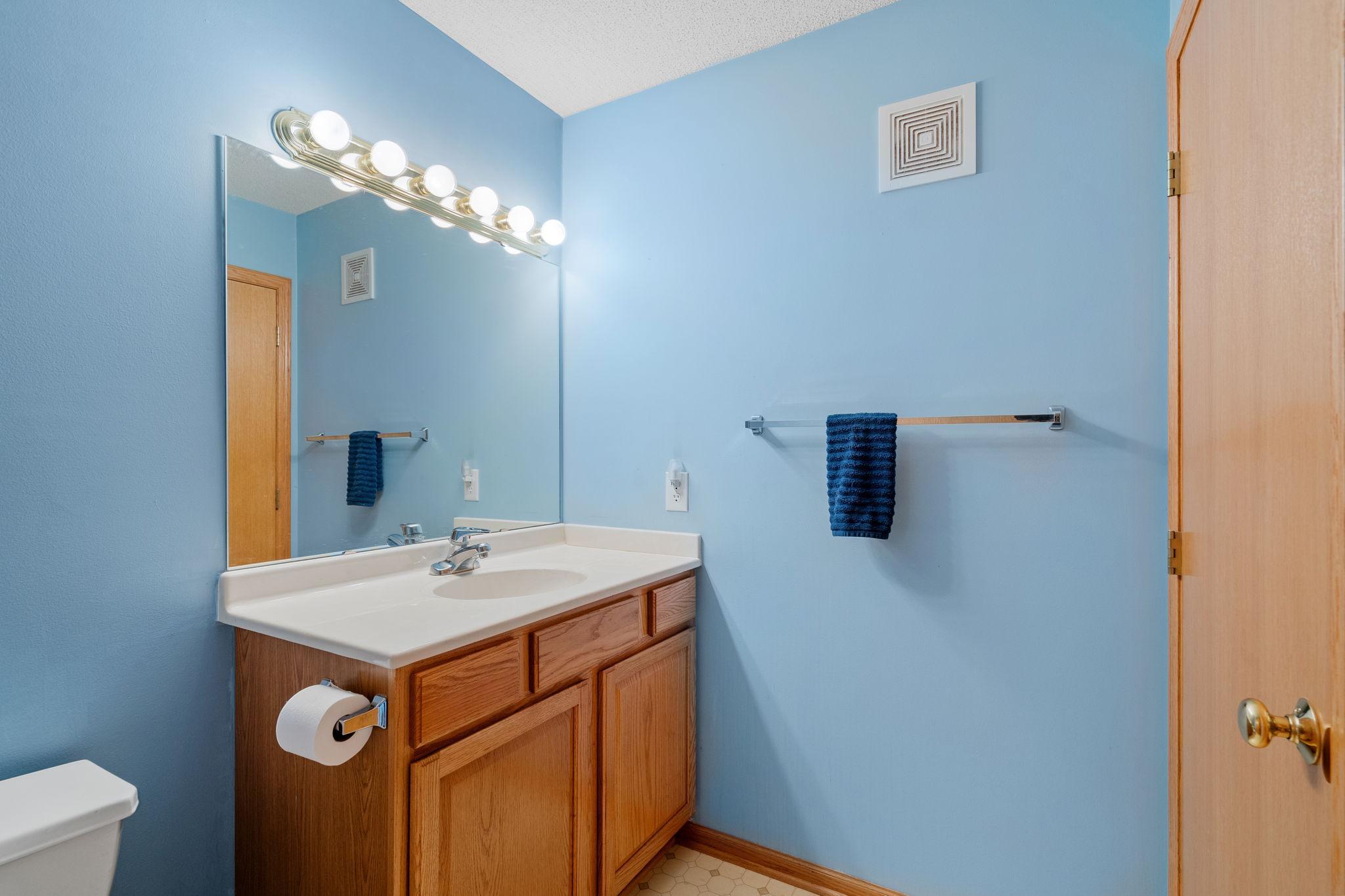 30-web-or-mls-6866 Blackhawk Trail 12-30.jpg