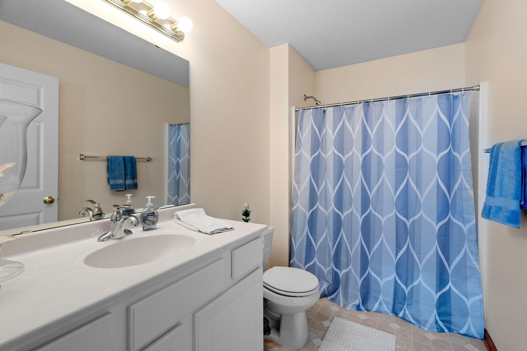 21-web-or-mls-6866 Blackhawk Trail 12-21.jpg