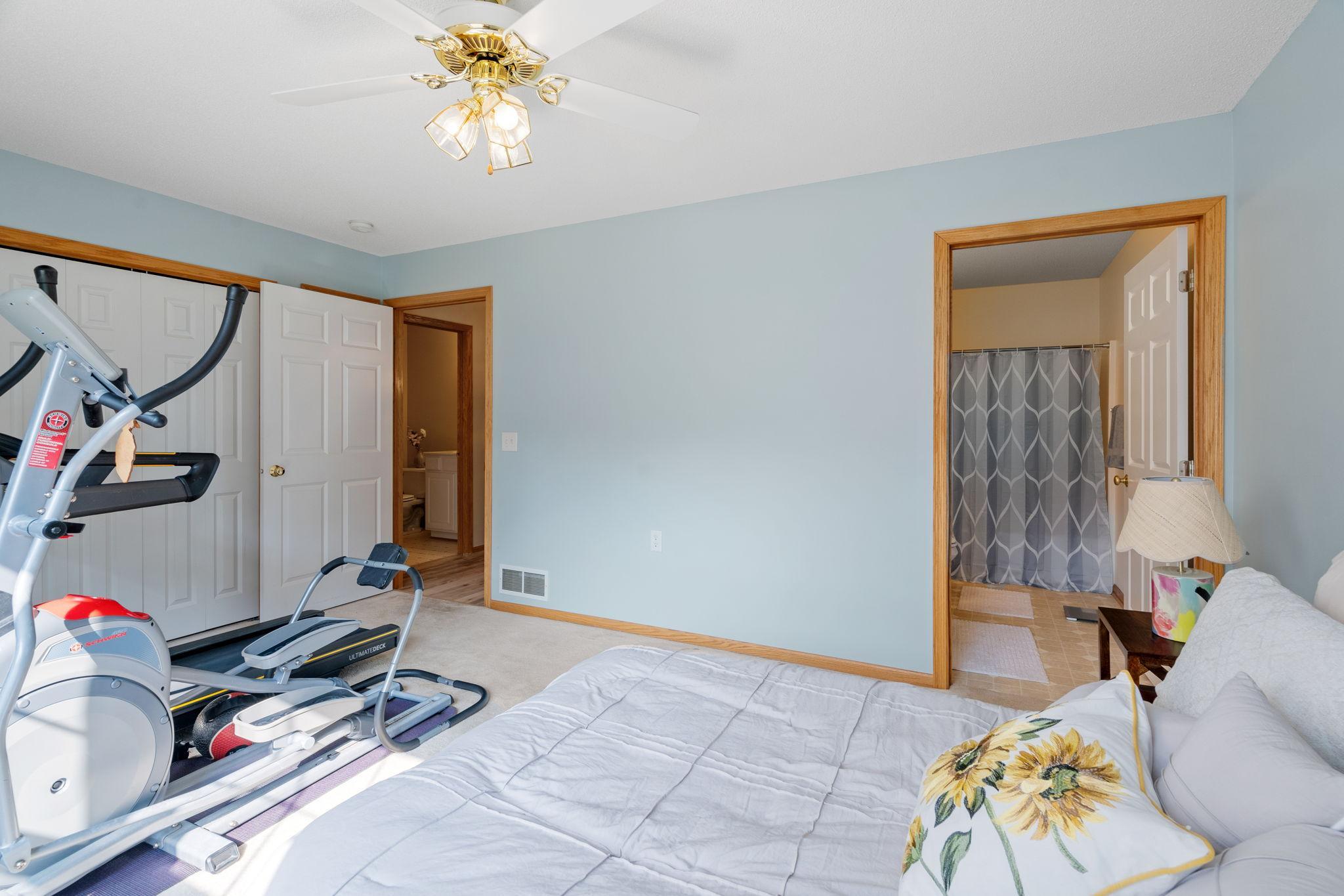 19-web-or-mls-6866 Blackhawk Trail 12-19.jpg