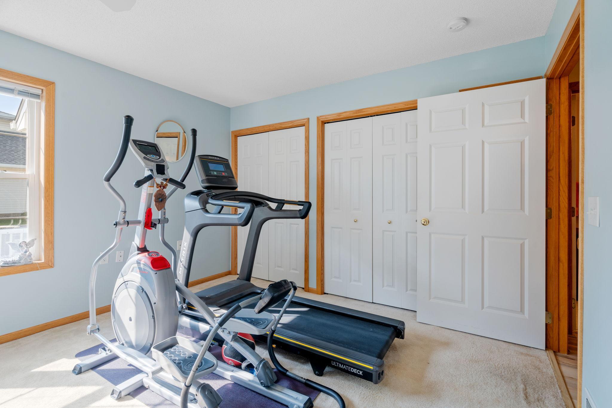 20-web-or-mls-6866 Blackhawk Trail 12-20.jpg