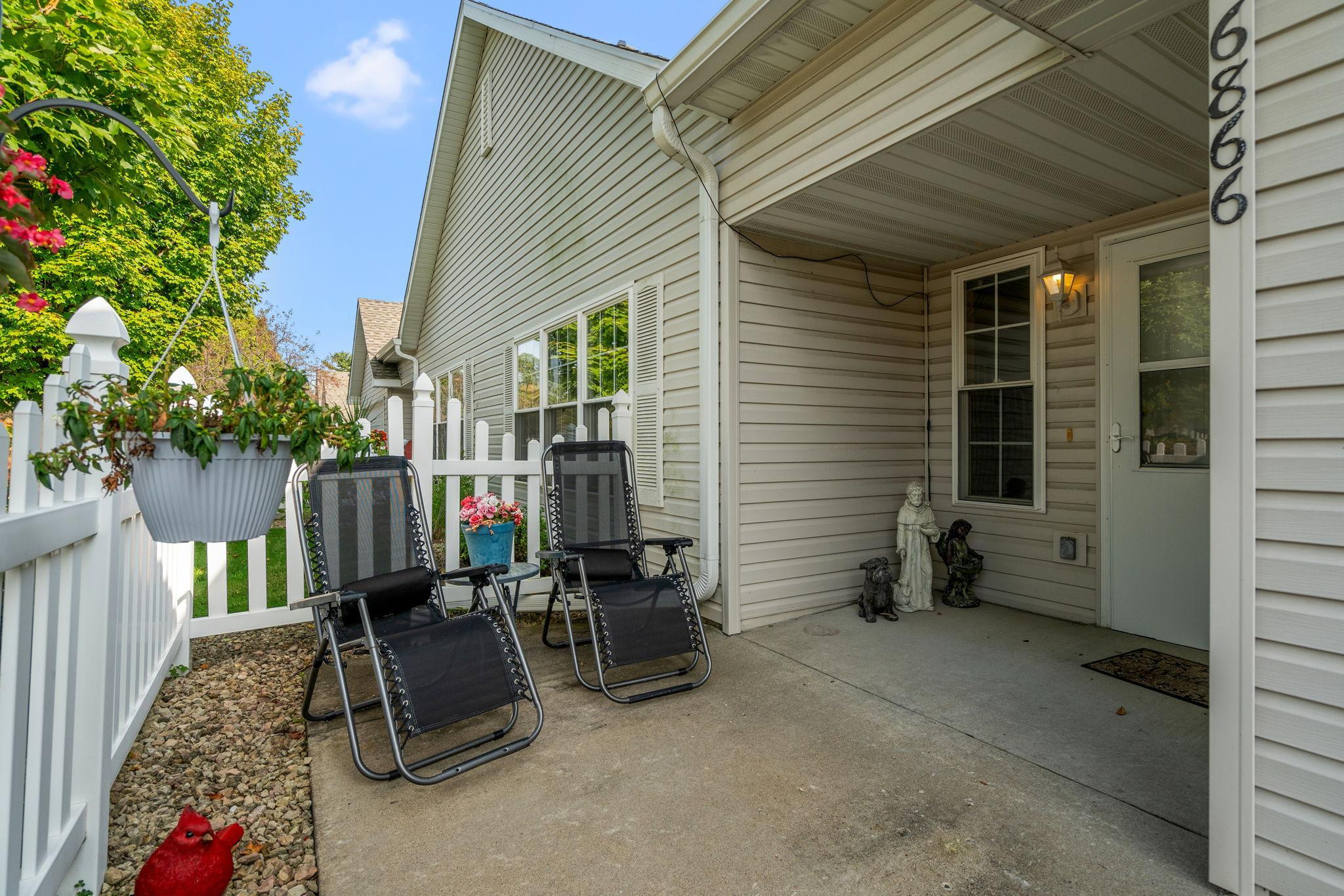 4-web-or-mls-6866 Blackhawk Trail 12-4.jpg