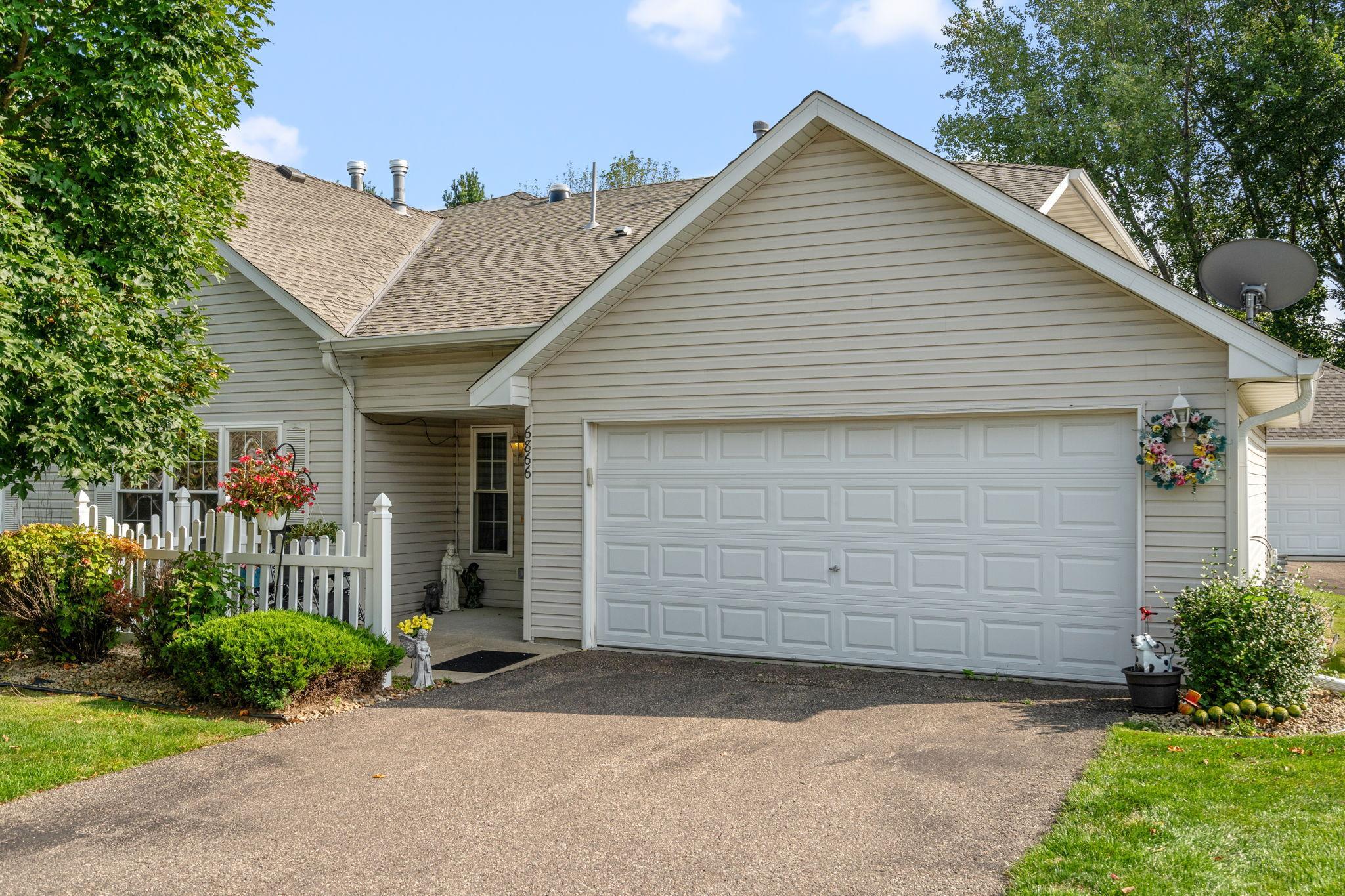 2-web-or-mls-6866 Blackhawk Trail 12-2.jpg
