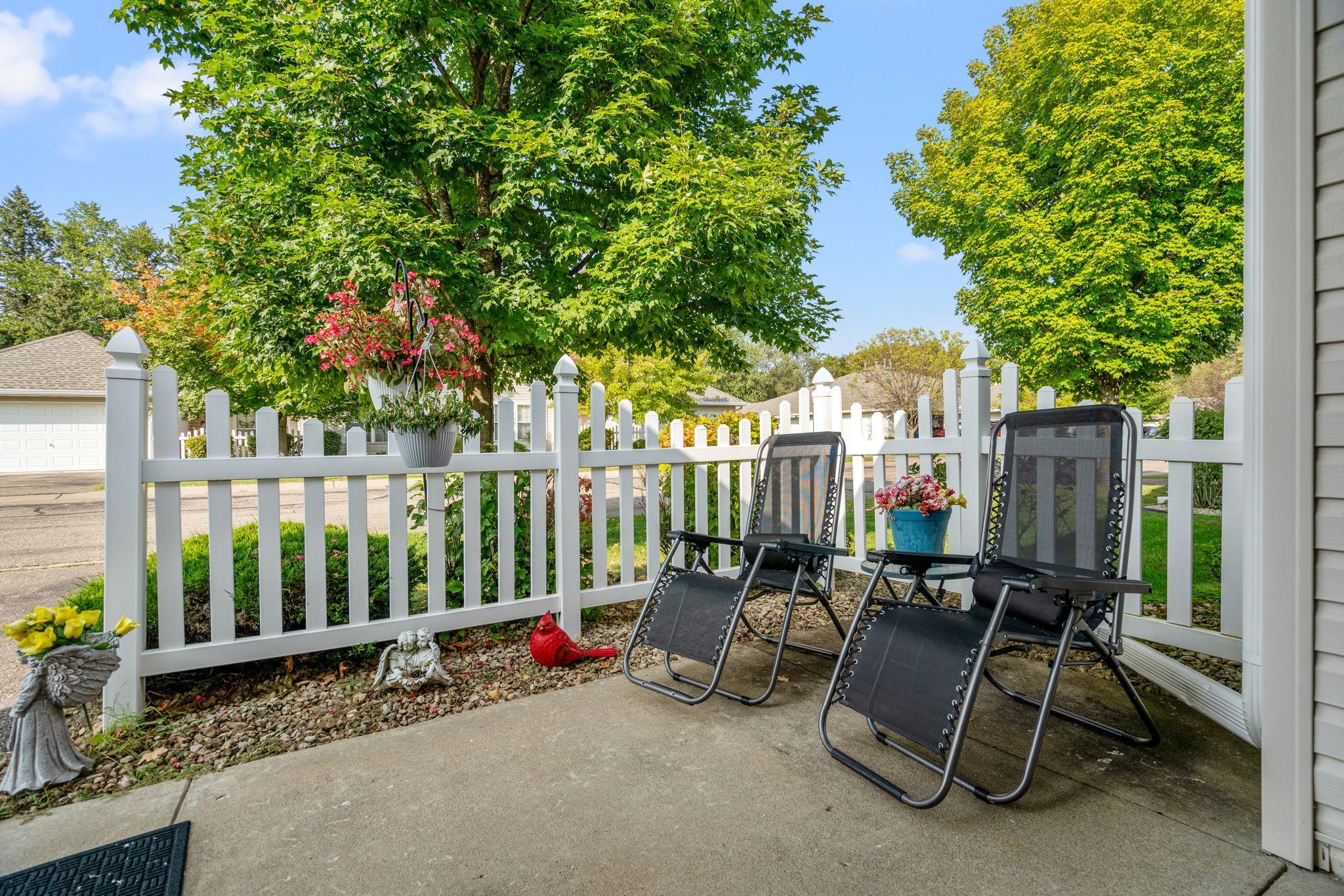 5-web-or-mls-6866 Blackhawk Trail 12-5.jpg