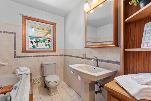 2121 Radatz Avenue, Maplewood, MN 55109