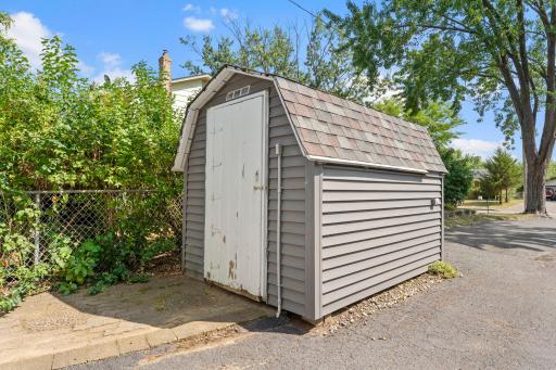2121 Radatz Avenue, Maplewood, MN 55109