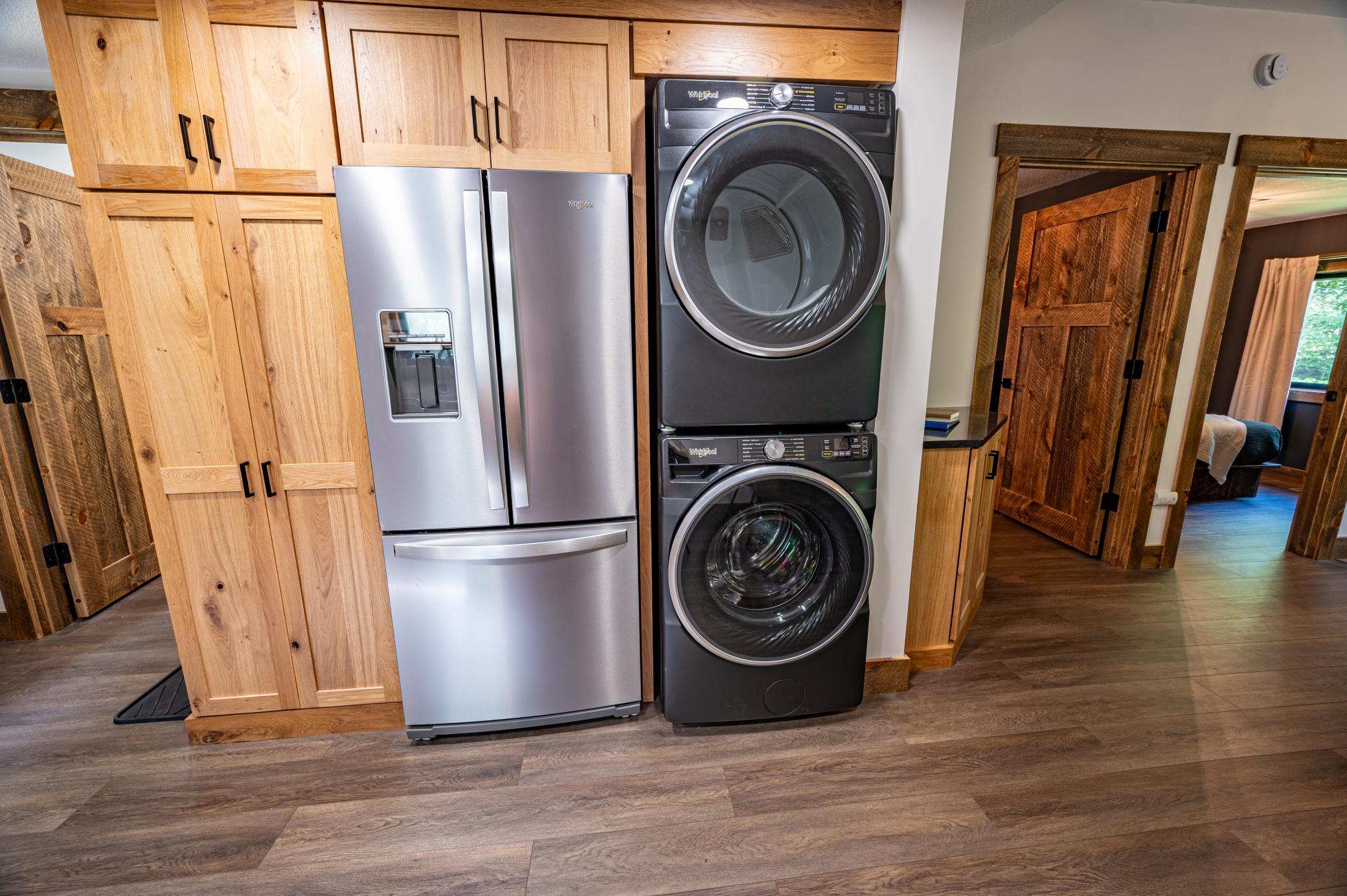 Kitchen w/Laundry