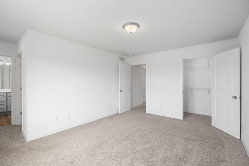 18085 Heirloom Court, Lakeville, MN 55044