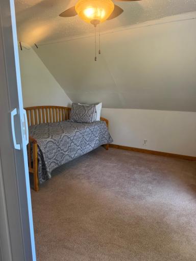 bedroom 2.jpeg
