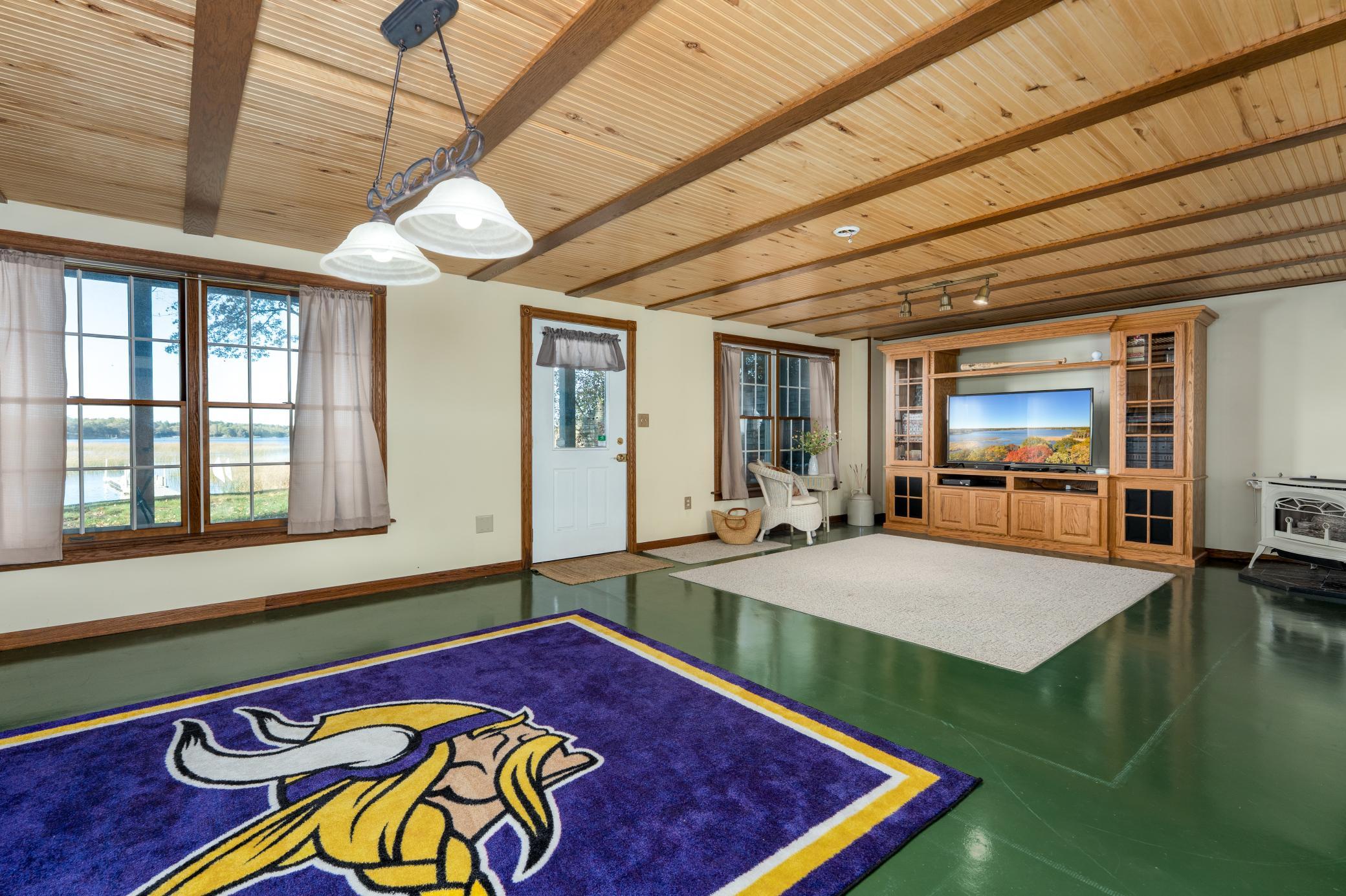 LL Family/Entertainment Areas