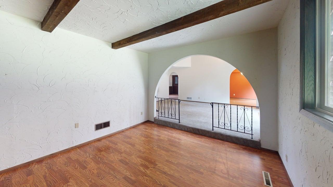 Arched doorway on the den