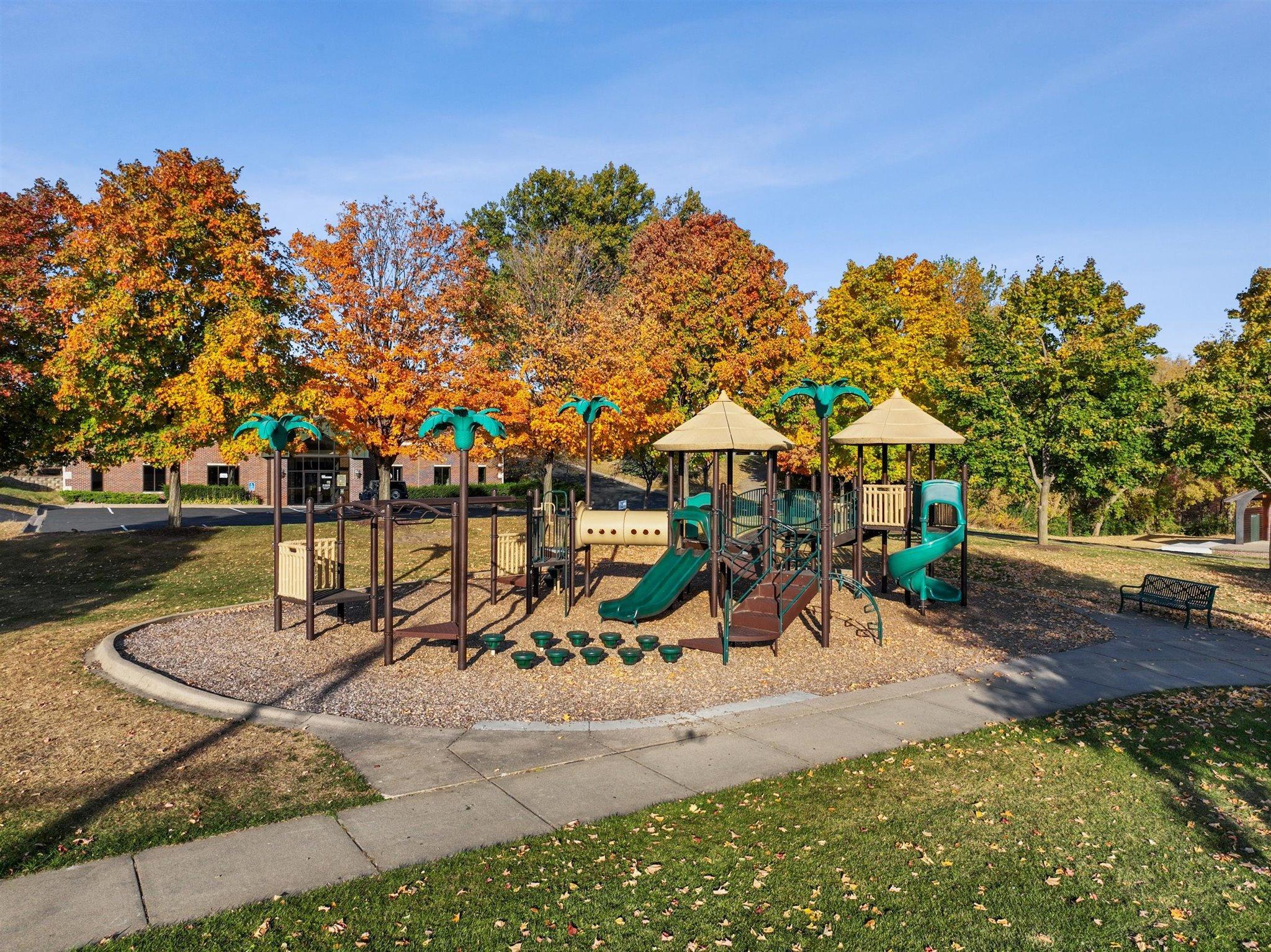 Rosemount Central Park is a 10 acre park located northwest of City Hall on Robert Trail with an amphitheater for 2500 people, walking trails, skating rinks, a playground, a splash pad, plus a bandshell hosting events, including Leprechaun Days.