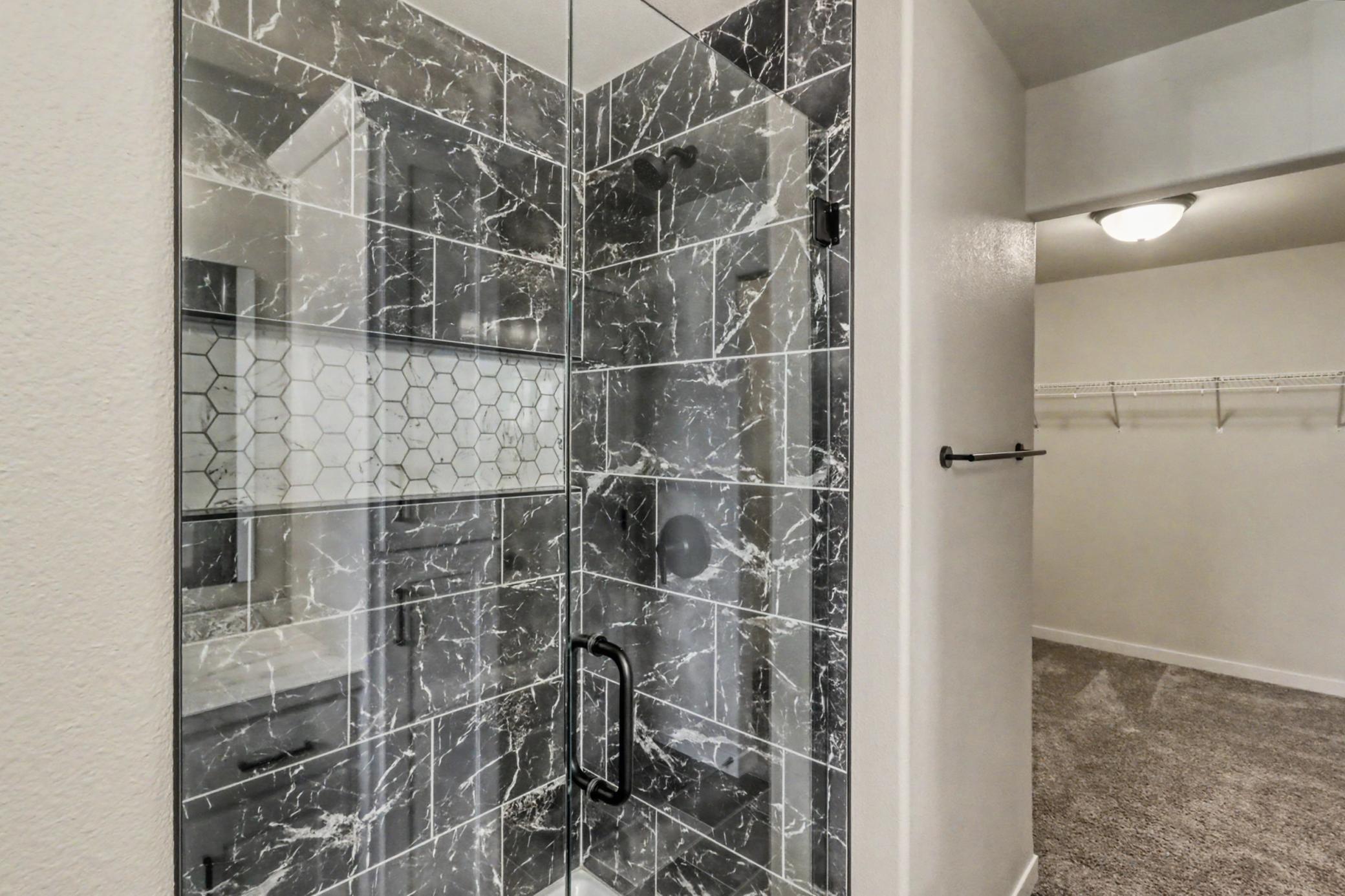 Primary Bathroom1_6.jpeg