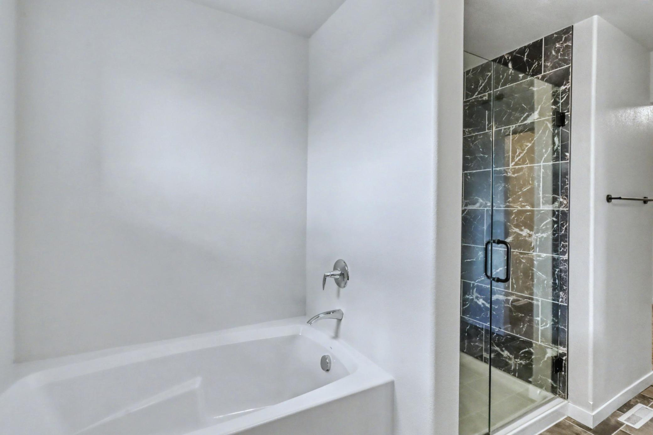 Primary Bathroom1_3.jpeg