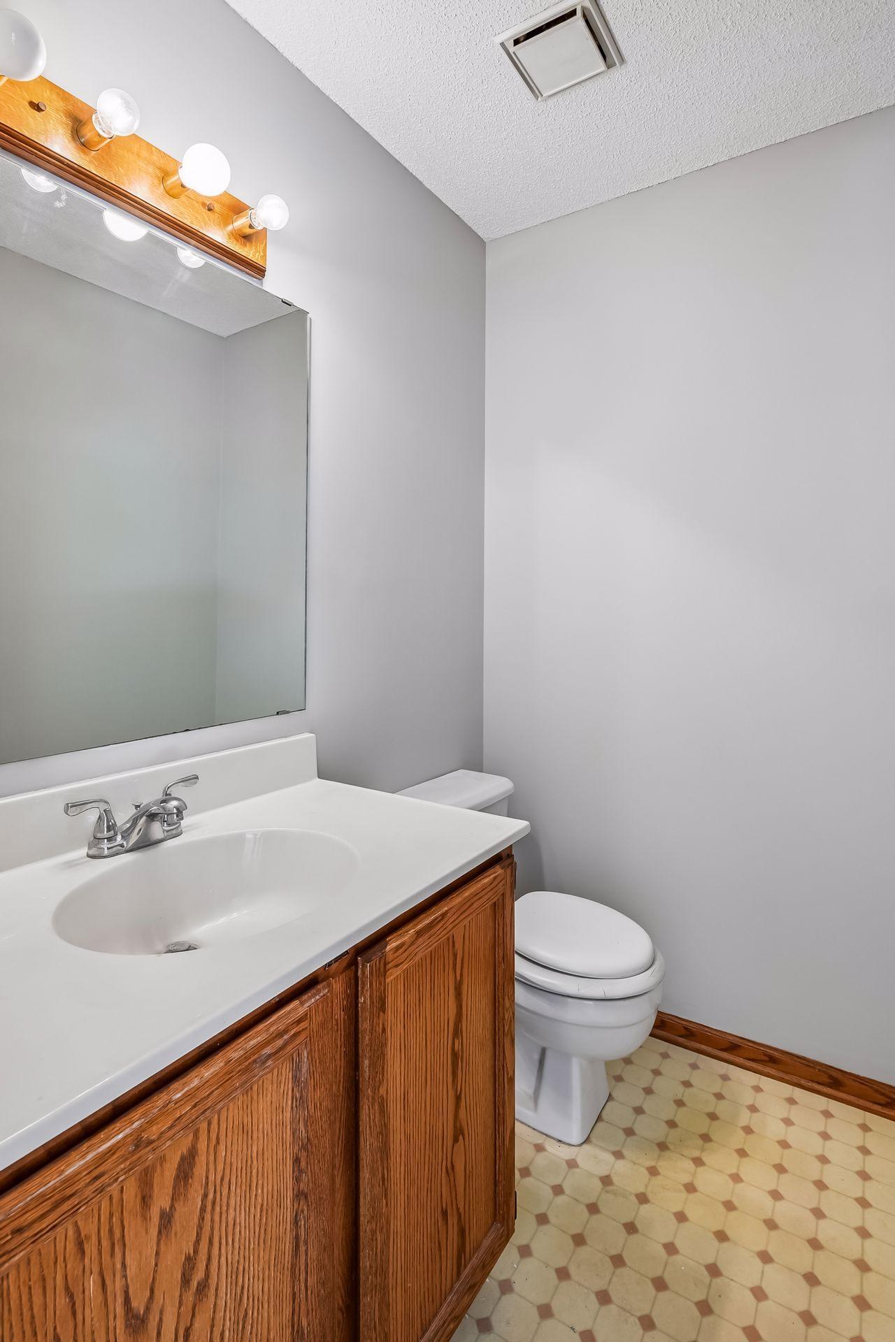 Main Level 1/2 Bath