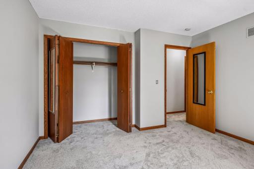 417 Hunter Drive, Watertown, MN 55388