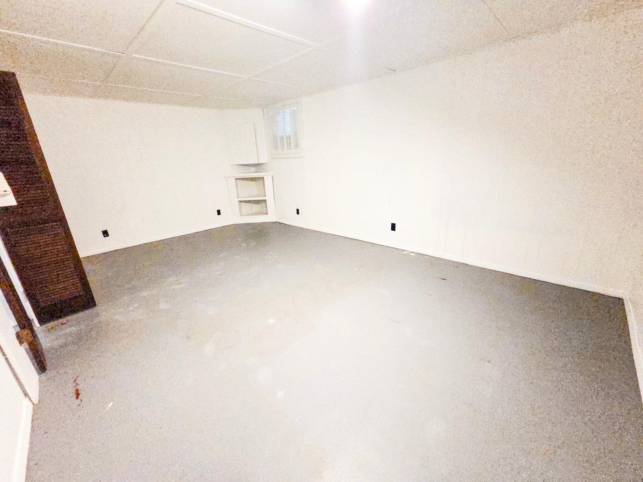 41-1-Extra large space.jpg