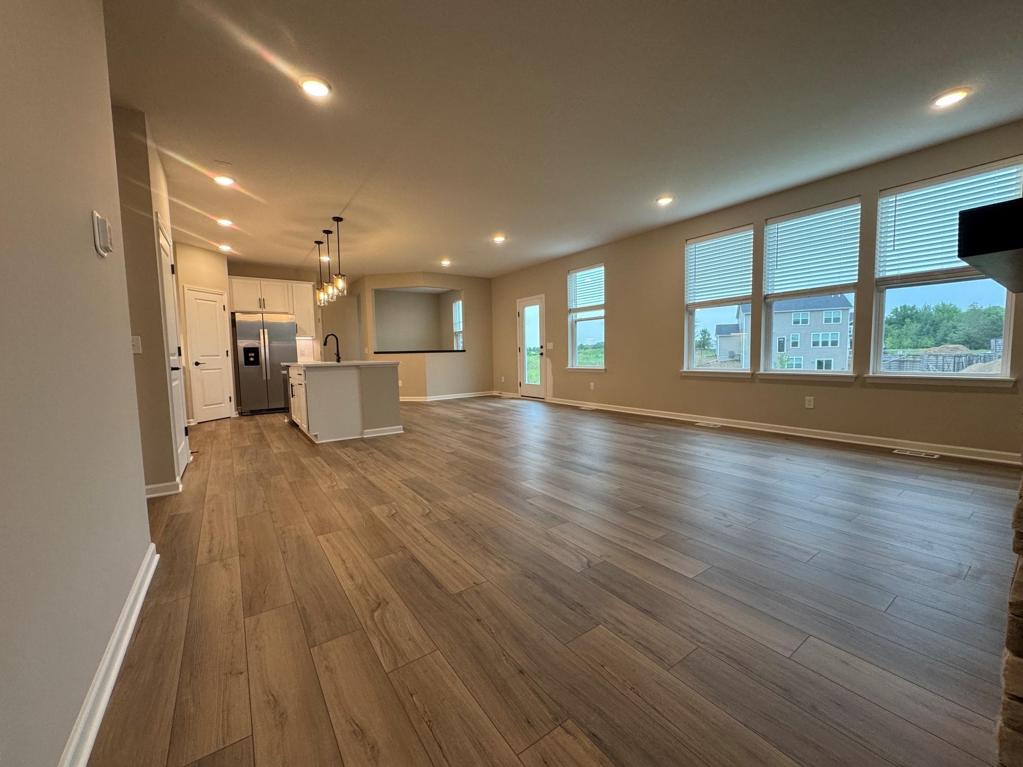 Mercer Living Area 1 6153 Goodview.jpg