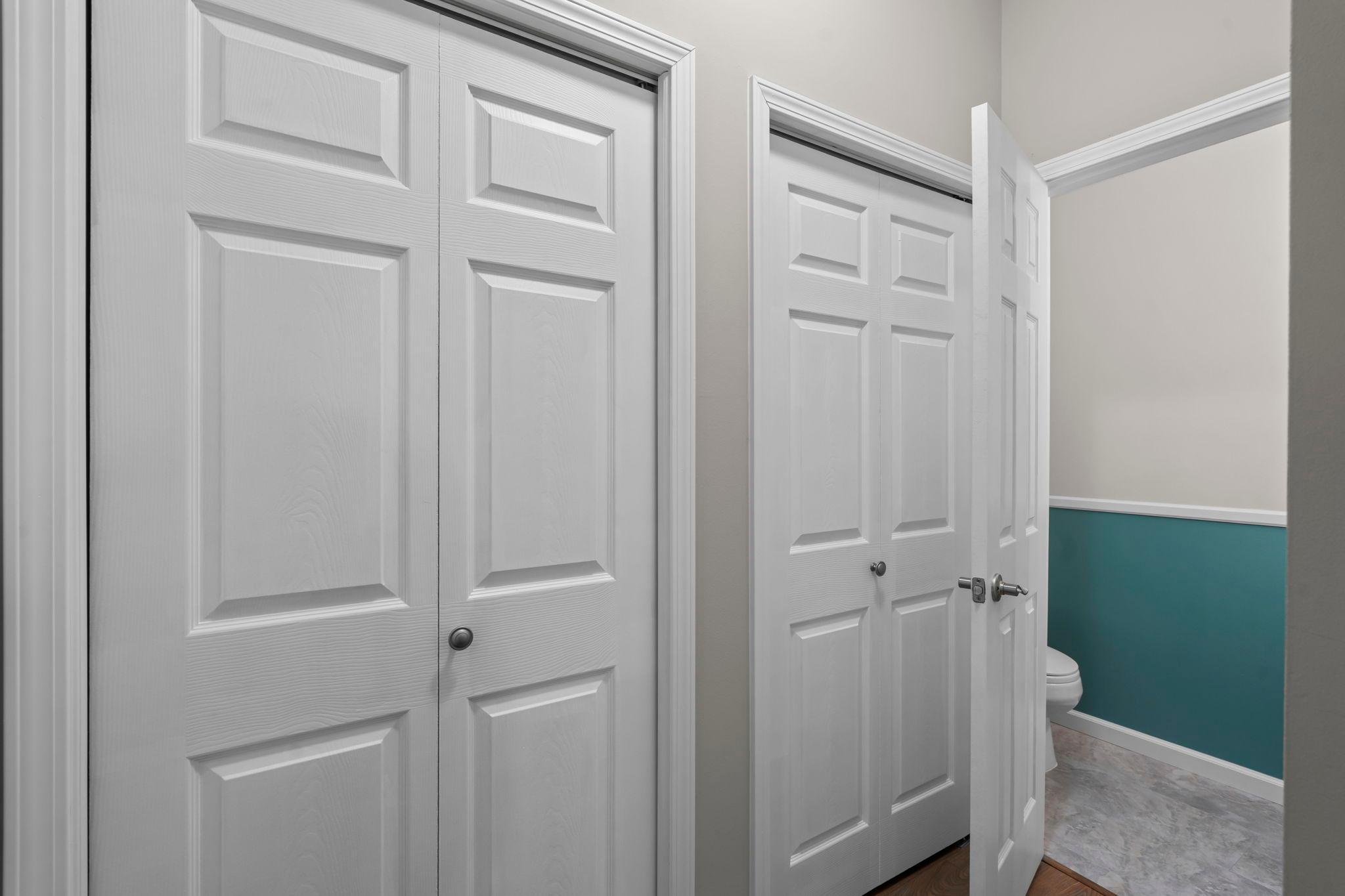 26-web-or-mls-2504 Country View Dr-117.jpg