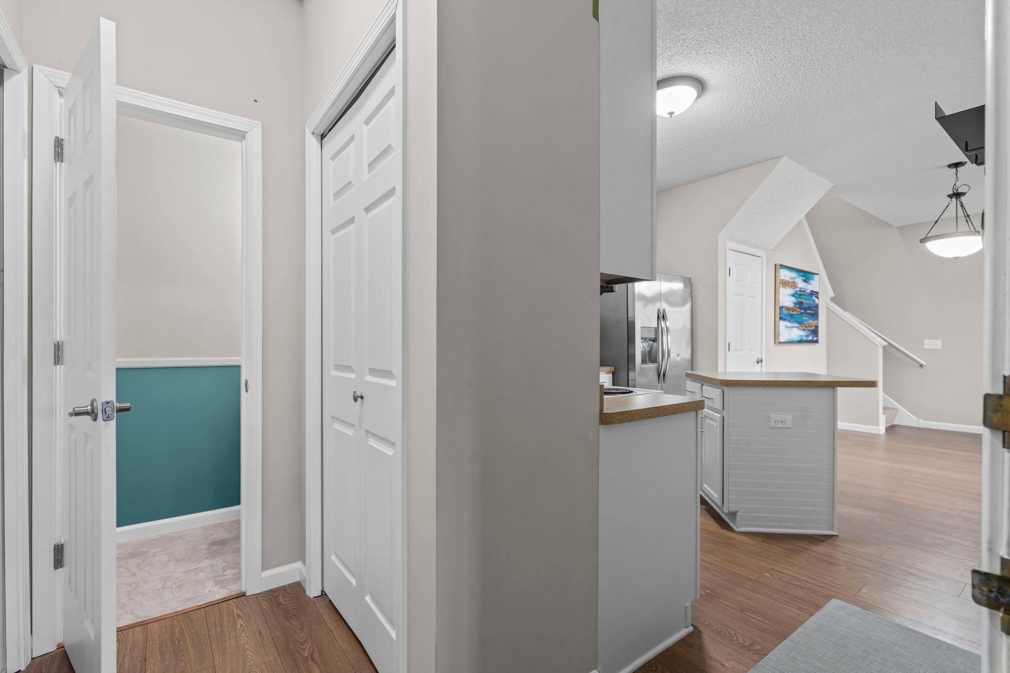 27-web-or-mls-2504 Country View Dr-122.jpg