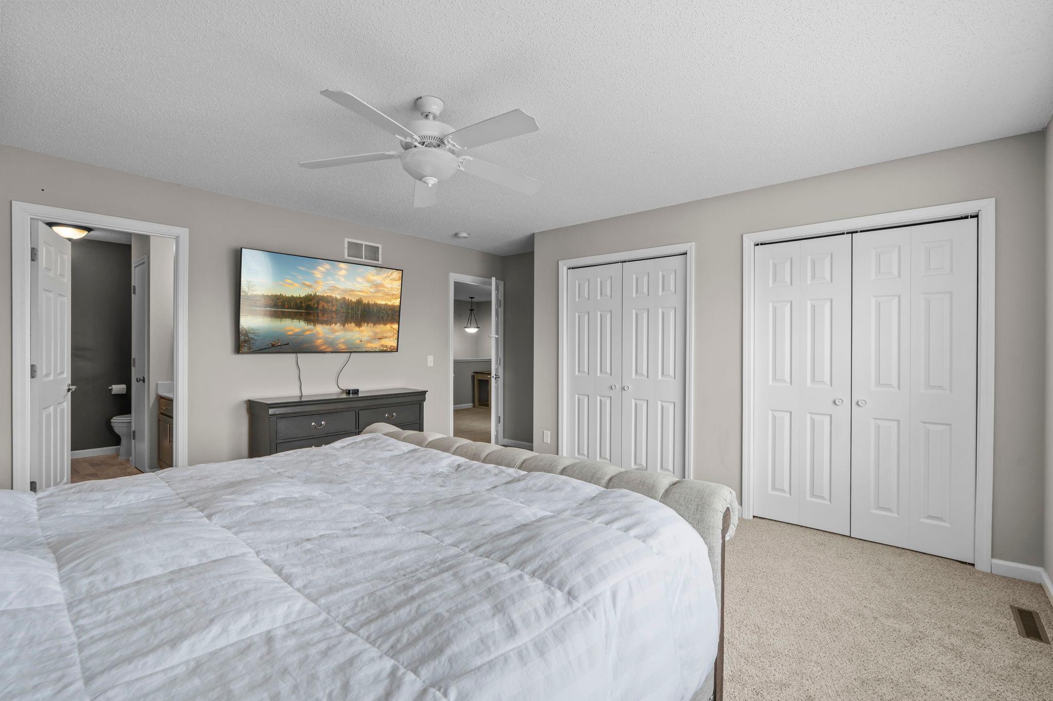 34-web-or-mls-2504 Country View Dr-192.jpg