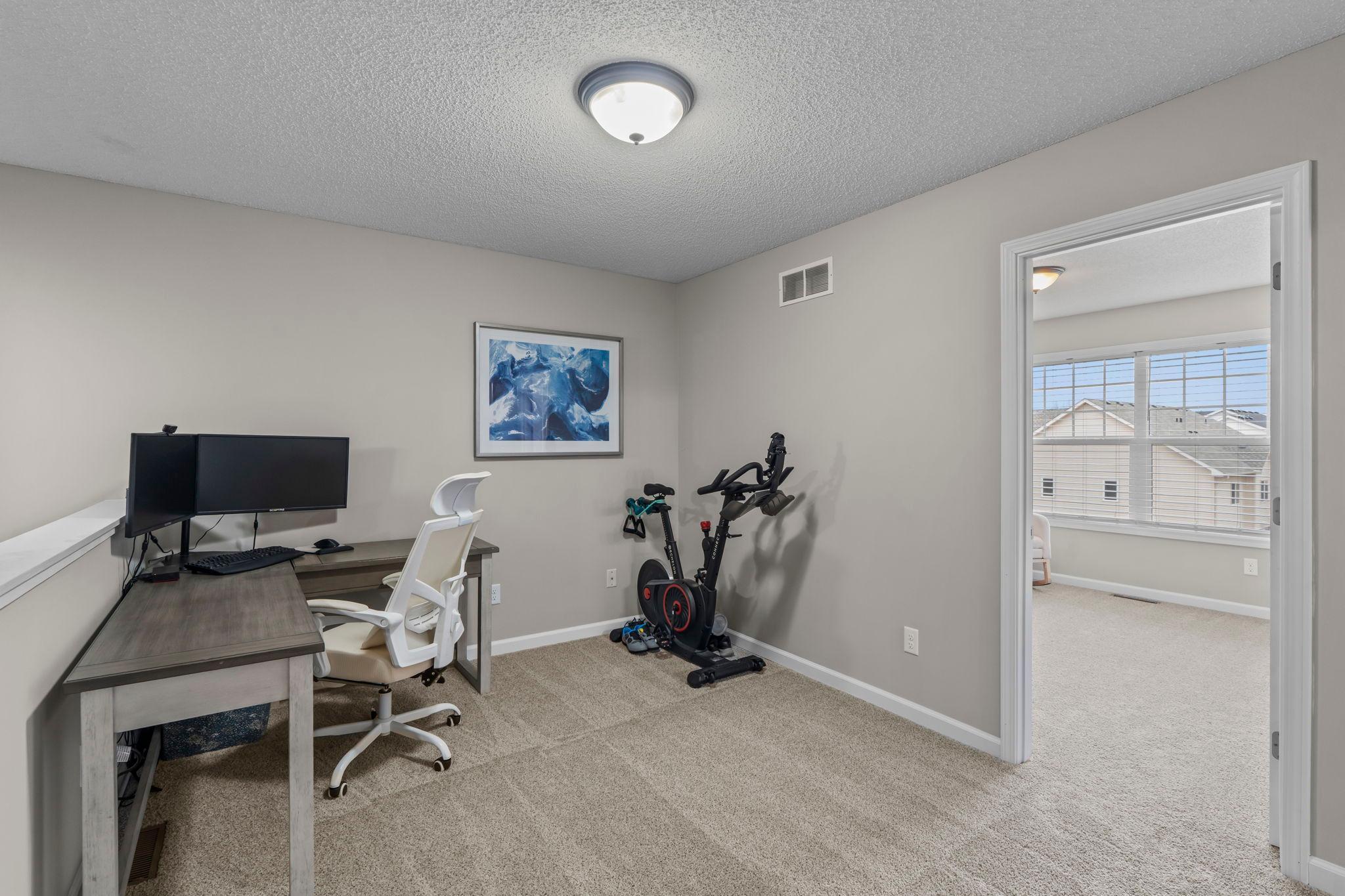 30-web-or-mls-2504 Country View Dr-147.jpg