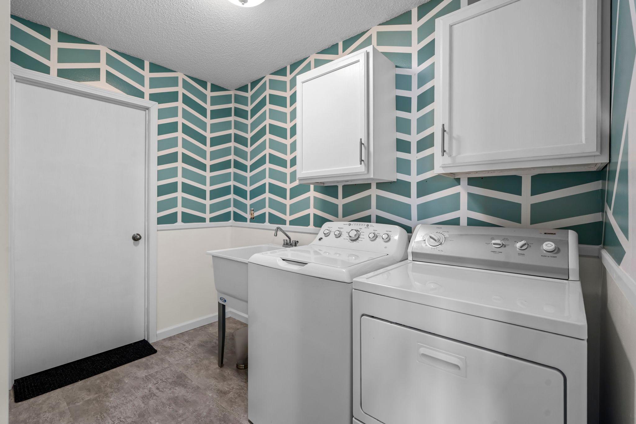 42-web-or-mls-2504 Country View Dr-212.jpg