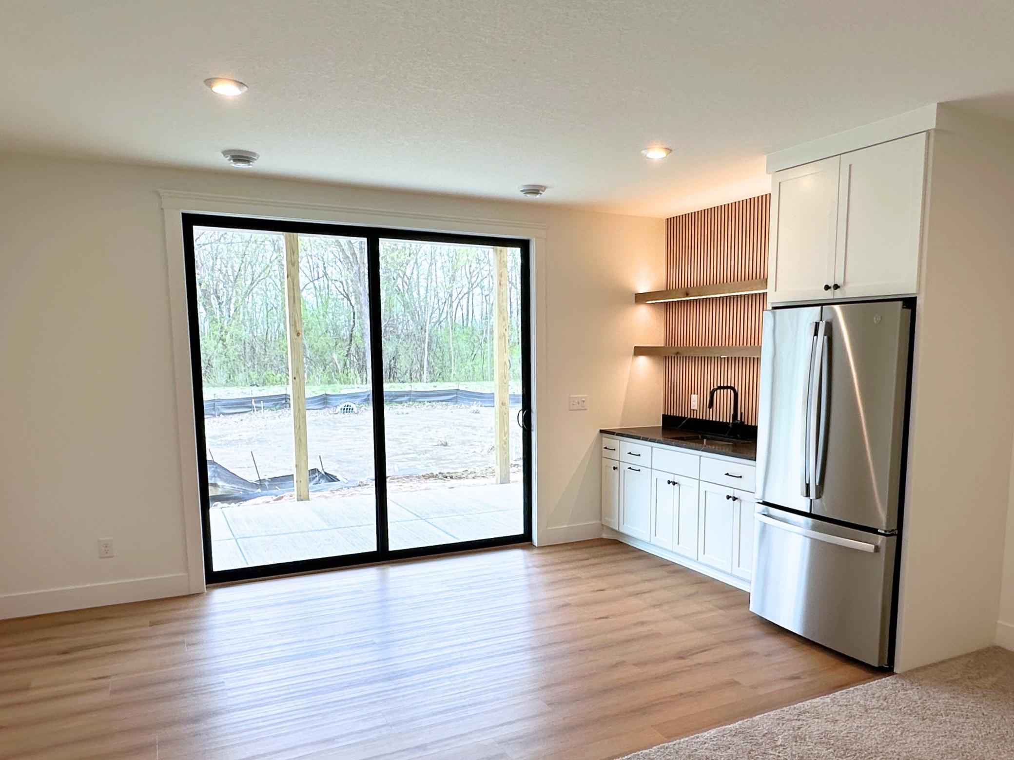 Lower Level Patio & Wet Bar
