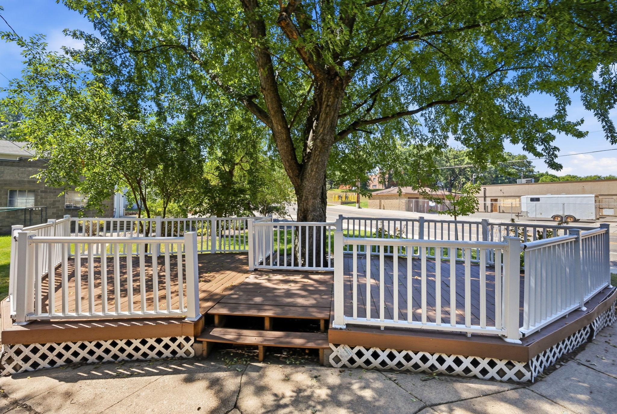 Deck