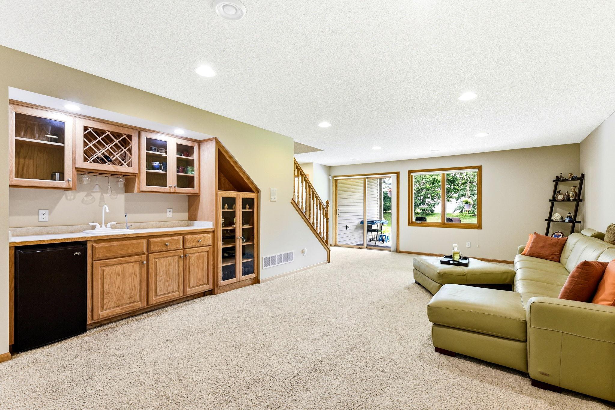 31-web-or-mls-4831-Greenhaven-Dr-31.jpg