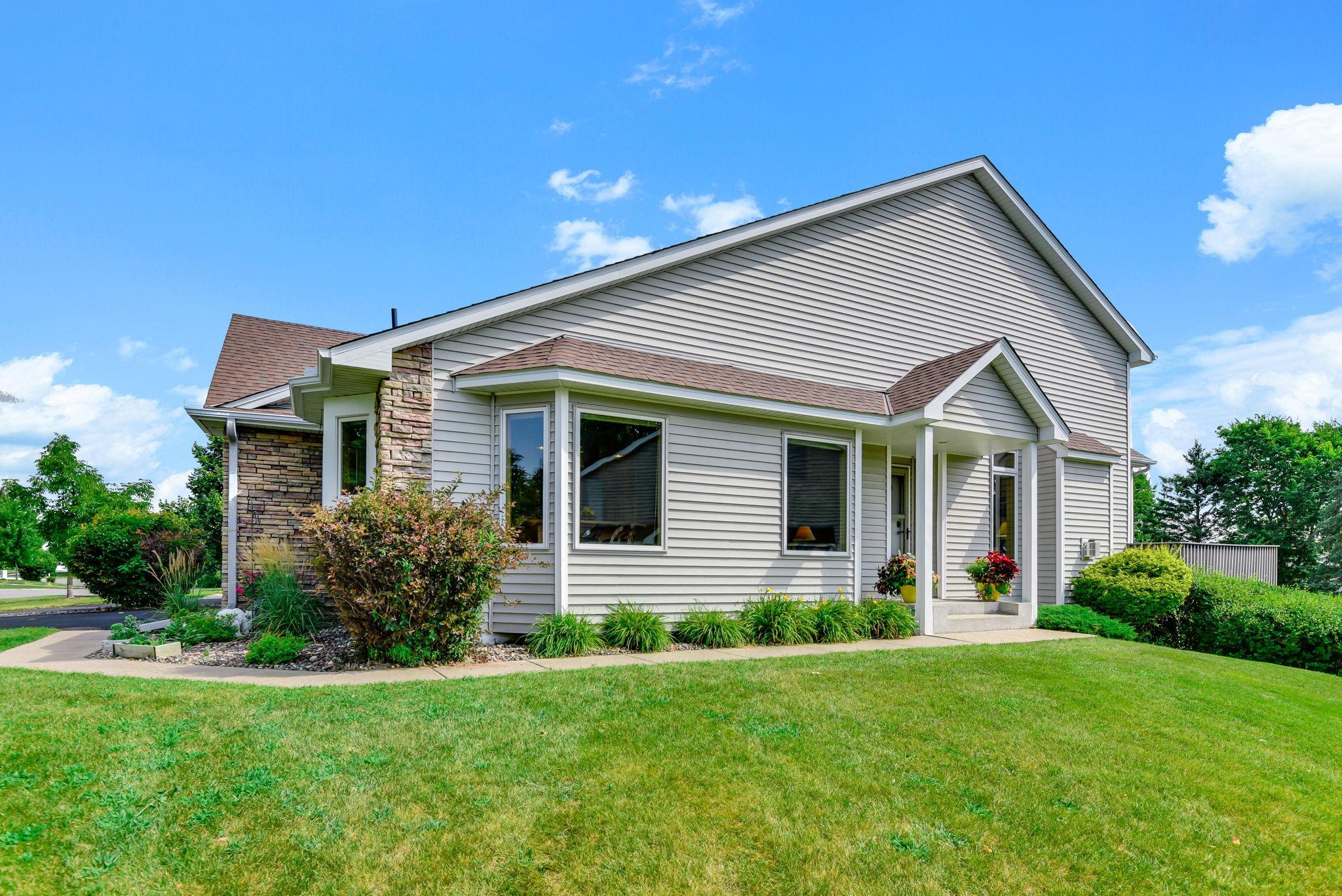 42-web-or-mls-4831-Greenhaven-Dr-42.jpg