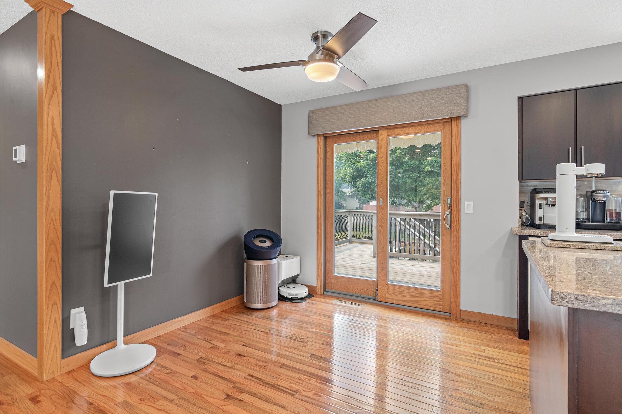 11221 Sumter Ave N-5.jpg