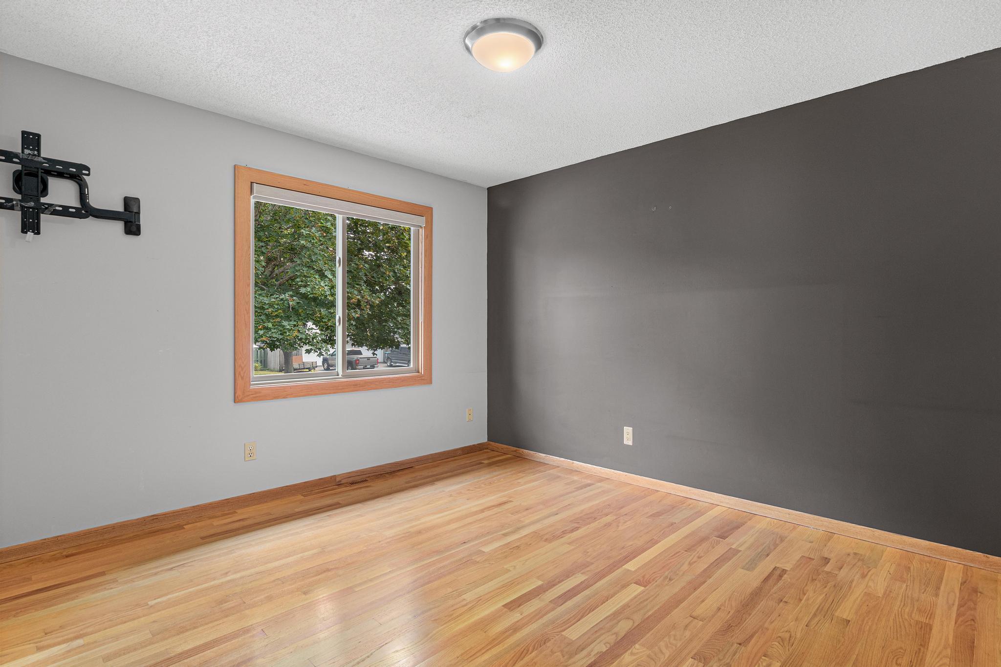 11221 Sumter Ave N-11.jpg