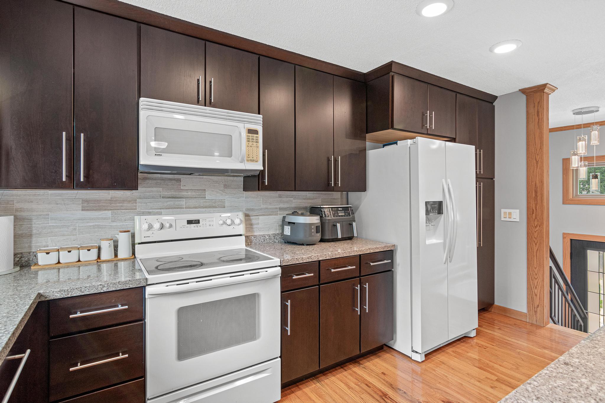 11221 Sumter Ave N-9.jpg