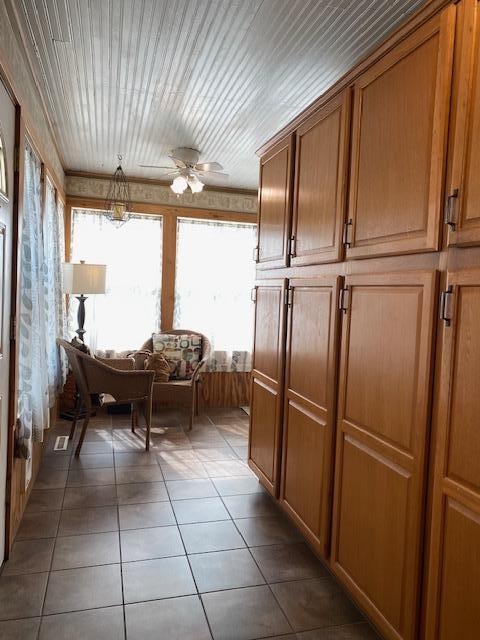 wrap around porch to kitchen