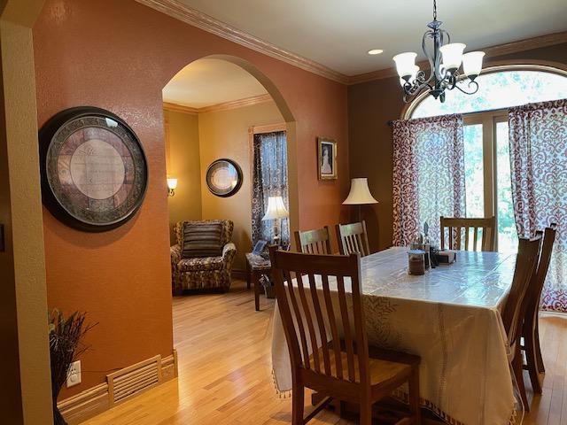 Dining room to Den archway