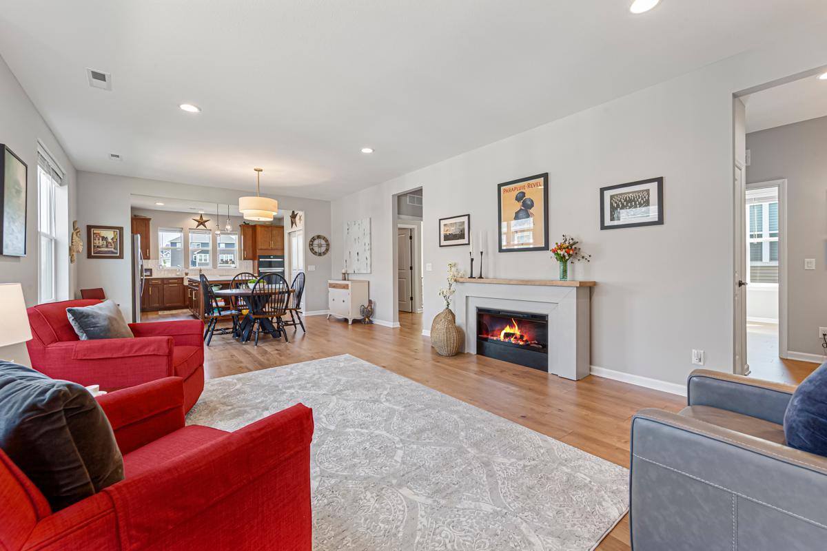 Living Room.e
