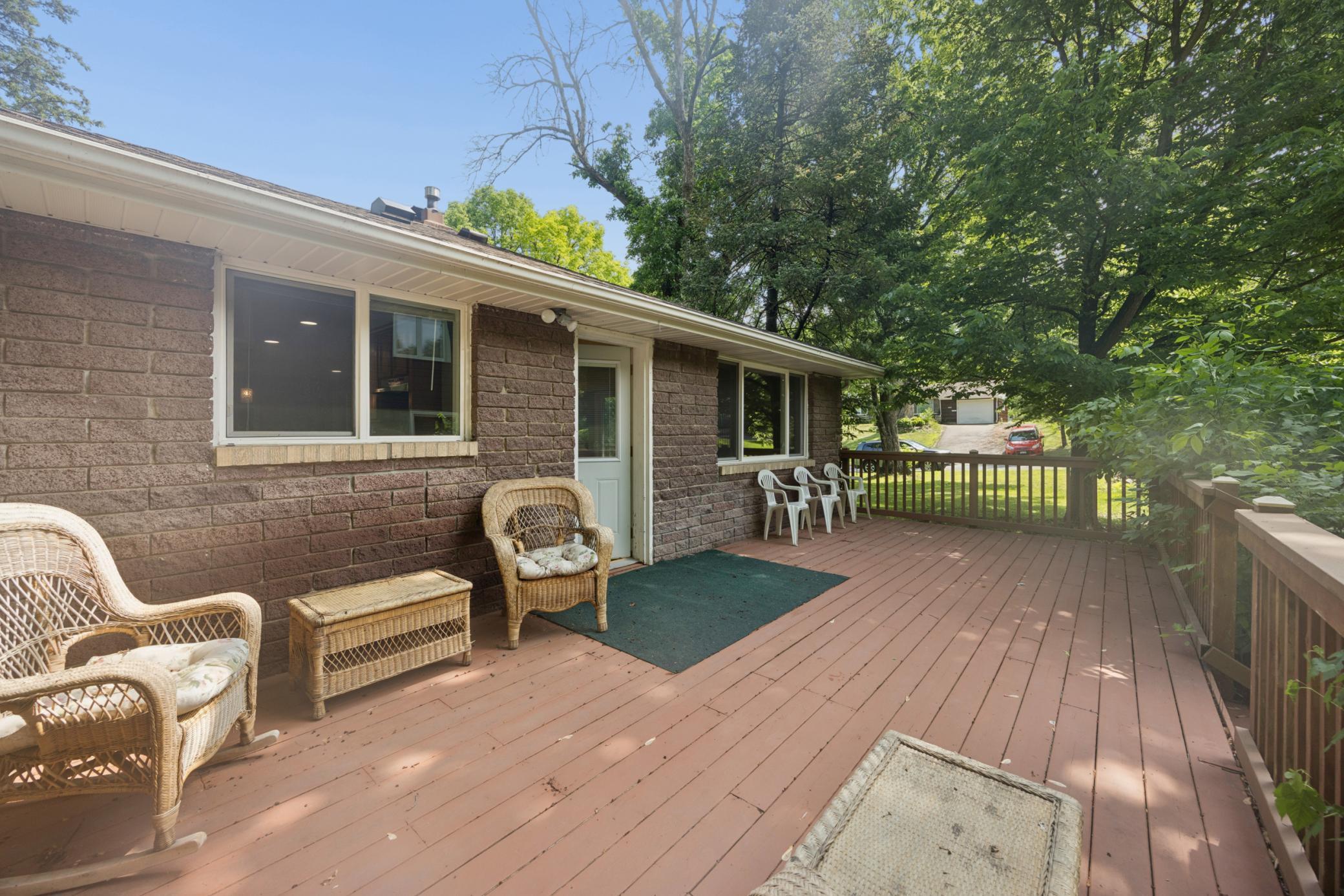 Large side deck great for grilling