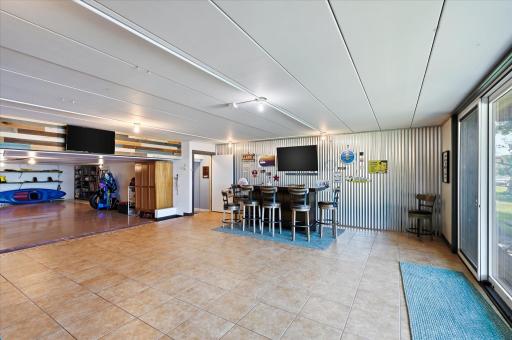 9770 210th Street Court N, Forest Lake, MN 55025
