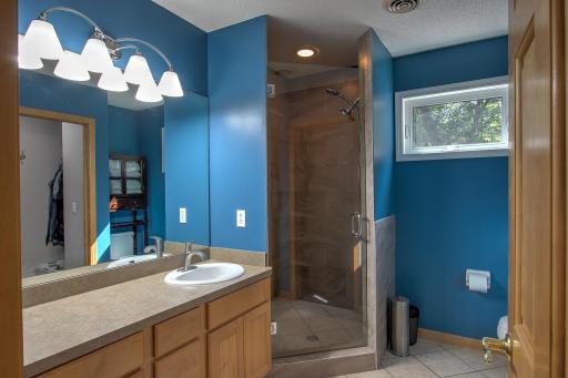 Primary EnSuite 3/4 bathroom with walk in Closet