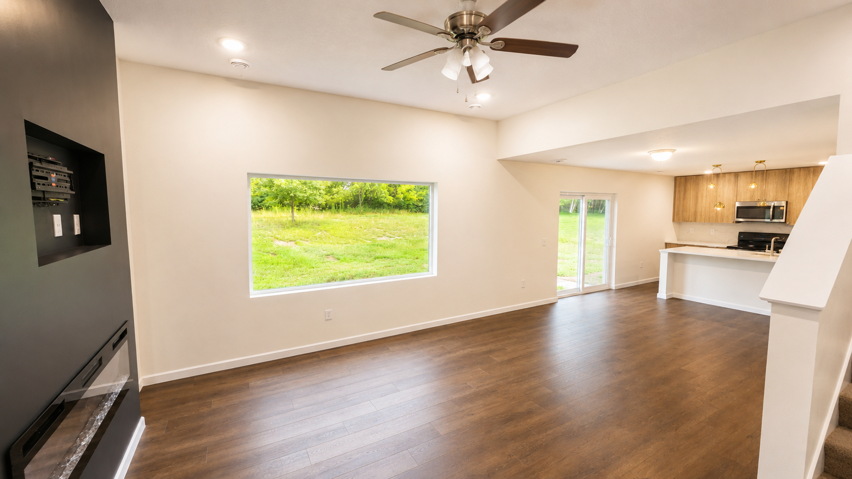 Main floor living 2.png