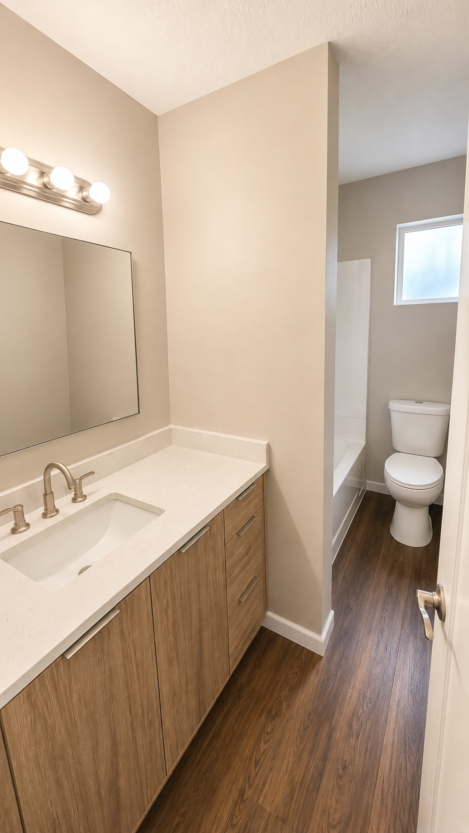 2nd Bathroom upstairs