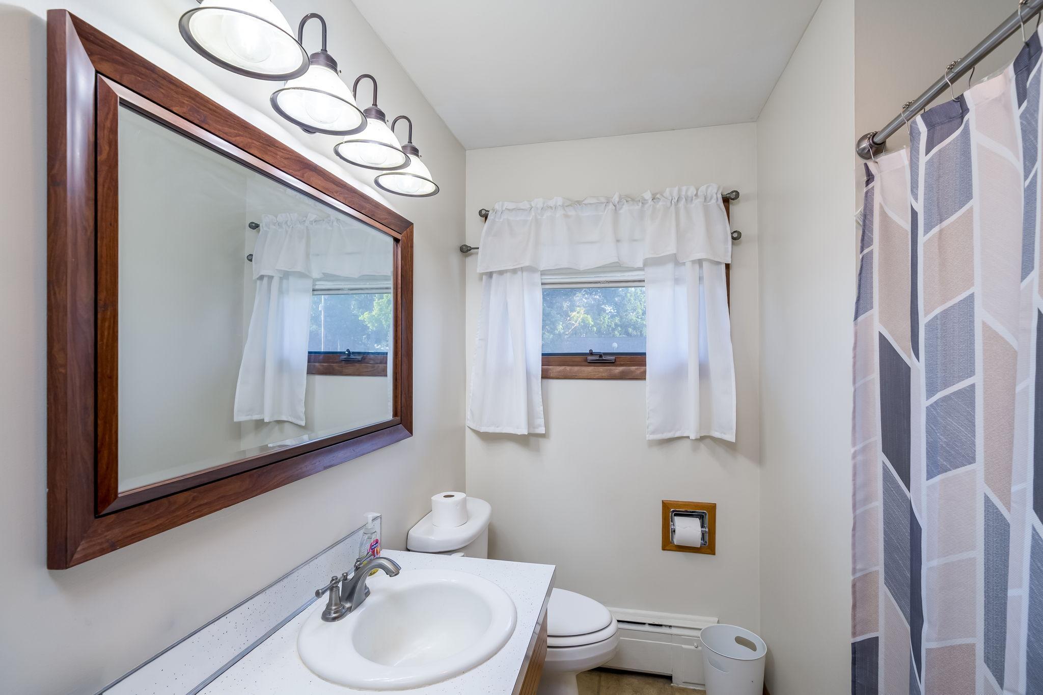 22-web-or-mls-210-walnut-ave.jpg