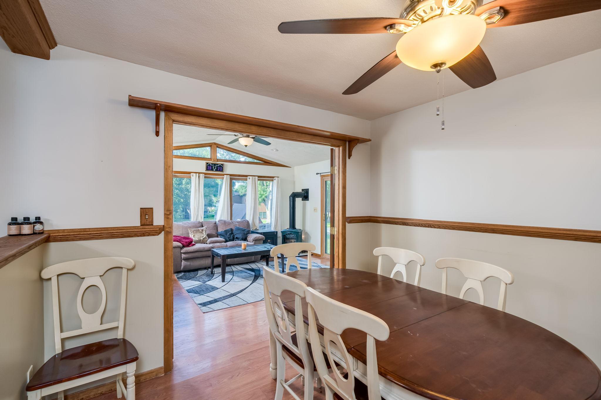 12-web-or-mls-210-walnut-ave.jpg