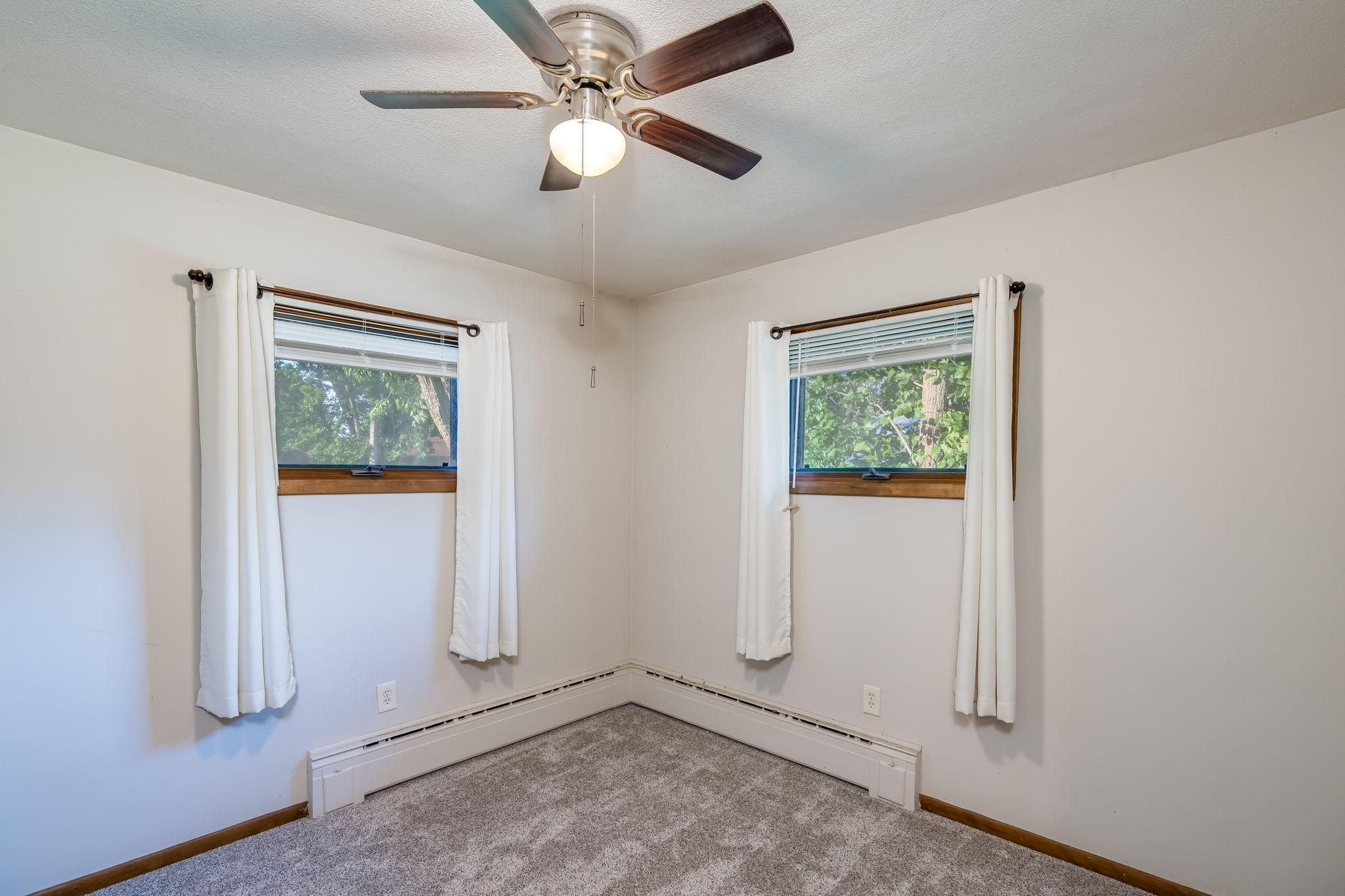 21-web-or-mls-210-walnut-ave.jpg