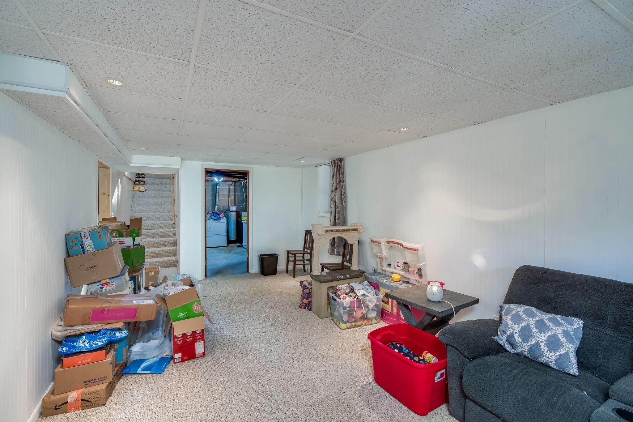 23-web-or-mls-210-walnut-ave.jpg