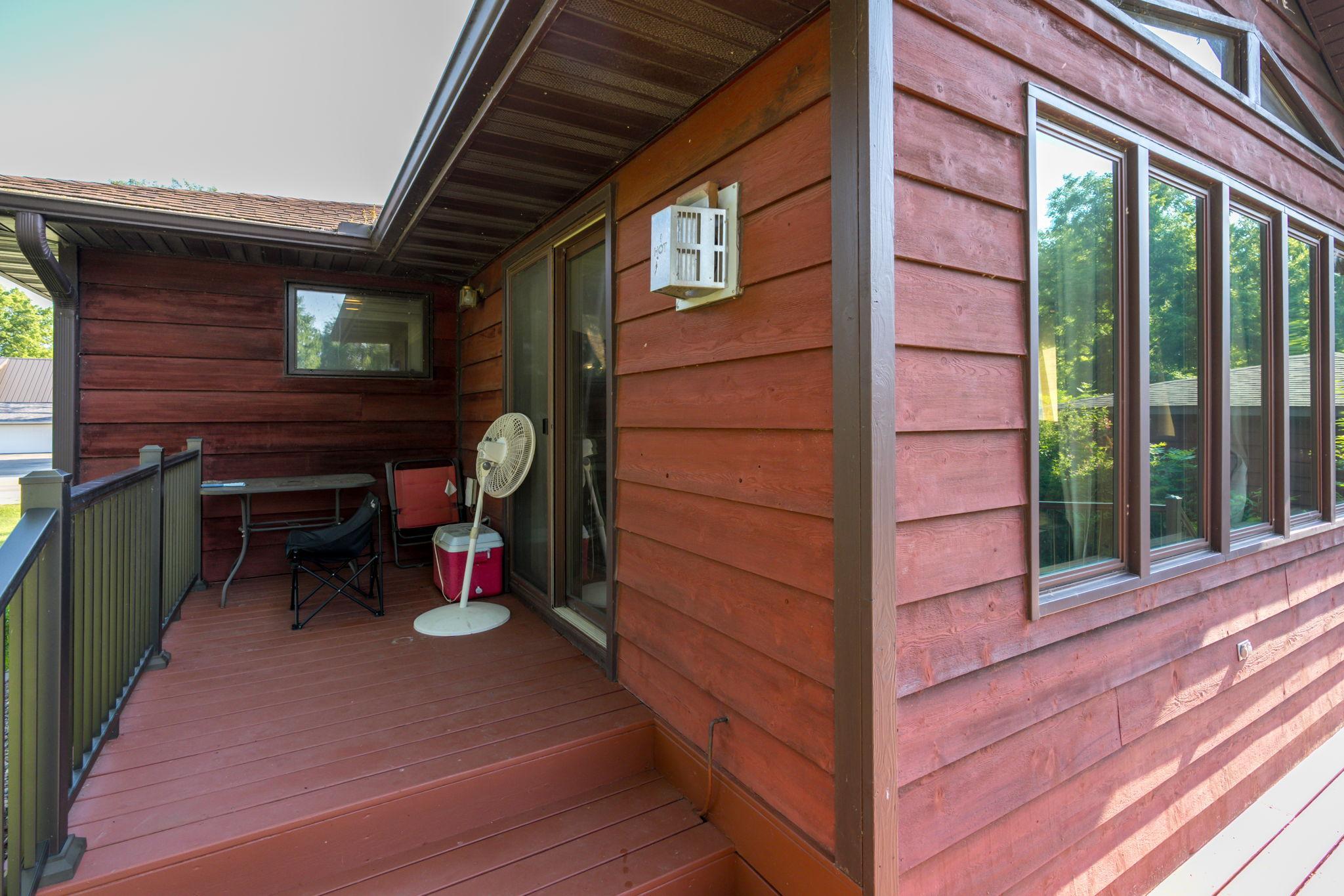42-web-or-mls-210-walnut-ave.jpg